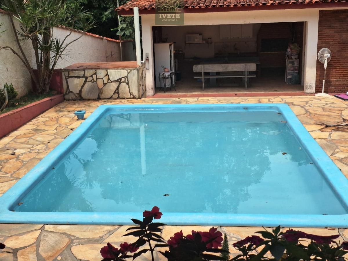 Casa à venda, com 2 quartos, 134m² - Ivete San Imóveis