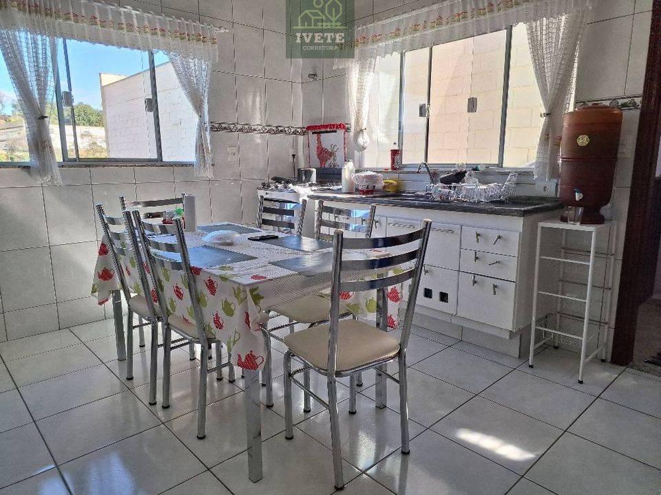 Casa em excelente localização em Socorro.Acabamento Espetacular. - Ivete San Imóveis