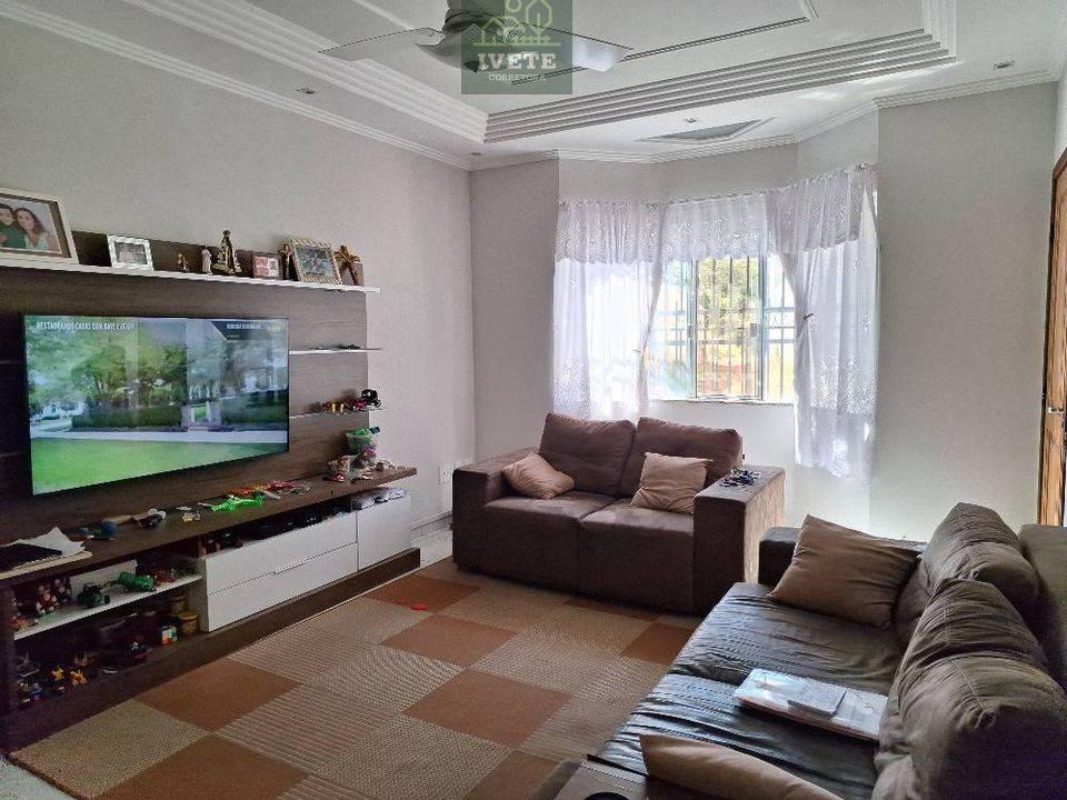 Casa em excelente localização em Socorro.Acabamento Espetacular. - Ivete San Imóveis