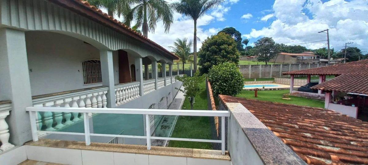 CHACARA NA CIDADE DE SOCORRO A 2 KM DO CENTRO. - Ivete San Imóveis