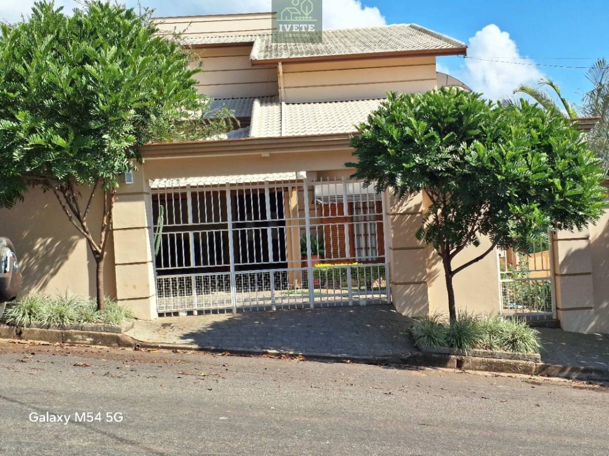 CASA MARAVILHOSA EM CONDOMINIO - Ivete San Imóveis