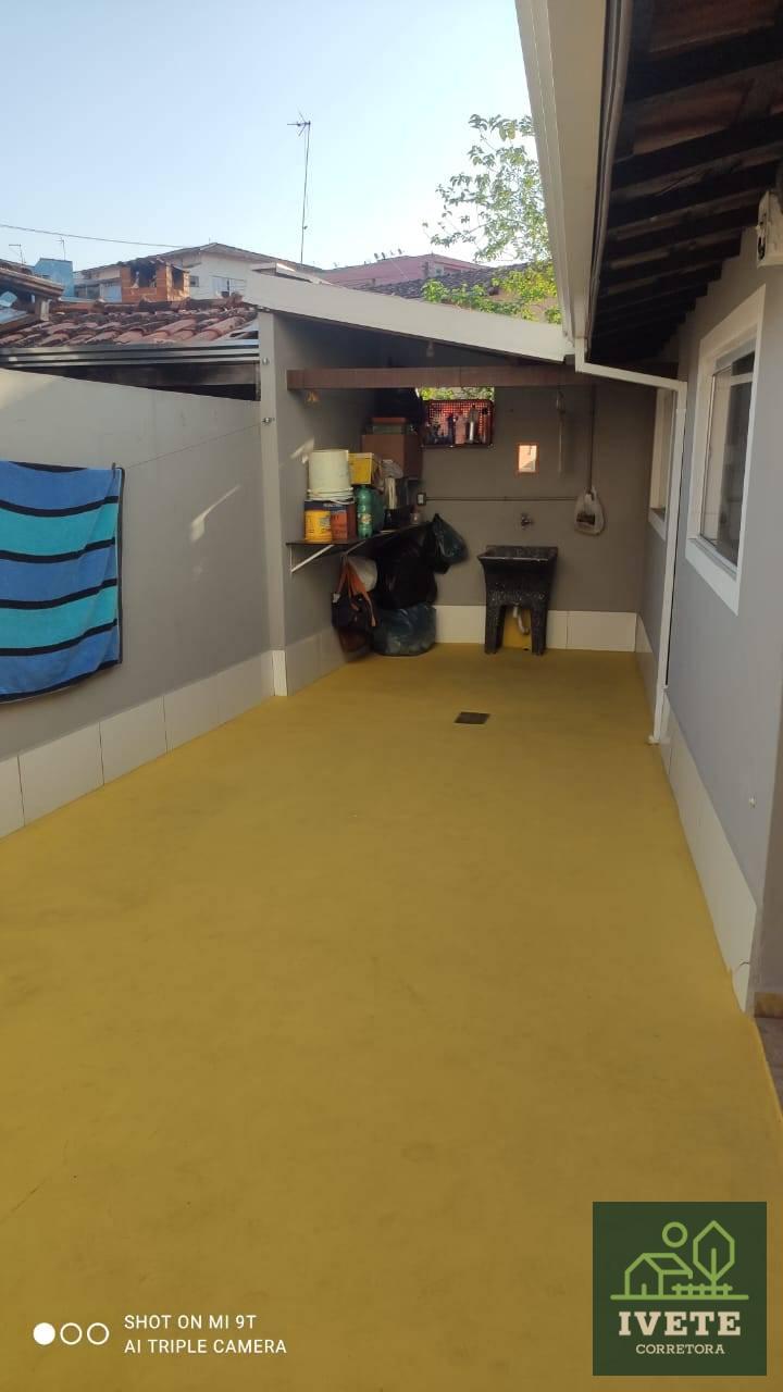 LINDA CASA REFORMADA - Ivete San Imóveis