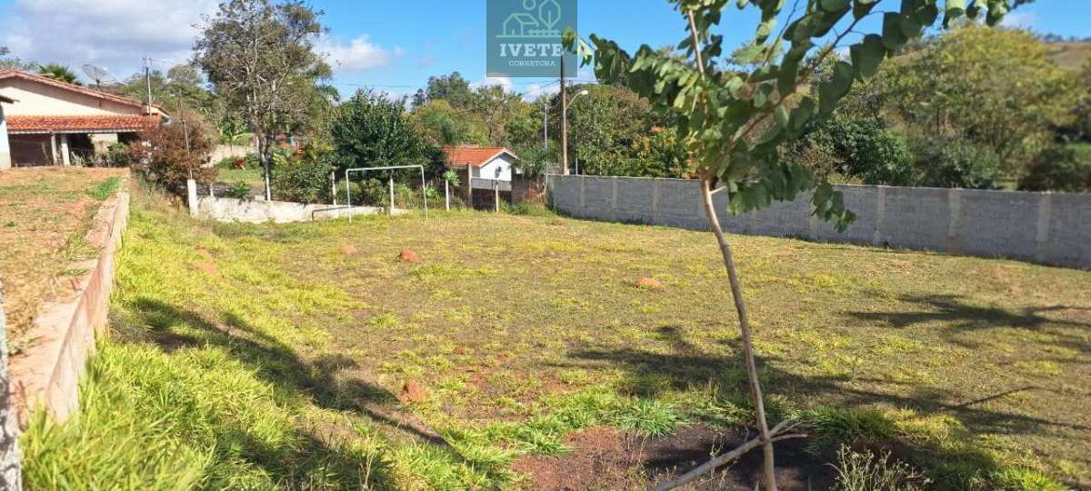 Linda chacara com campo de futebol - Ivete San Imóveis