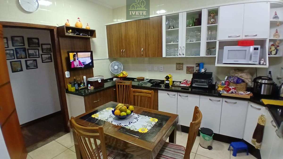 🏡 Oportunidade Incrível! Apartamento Térreo à Venda - Ivete San Imóveis