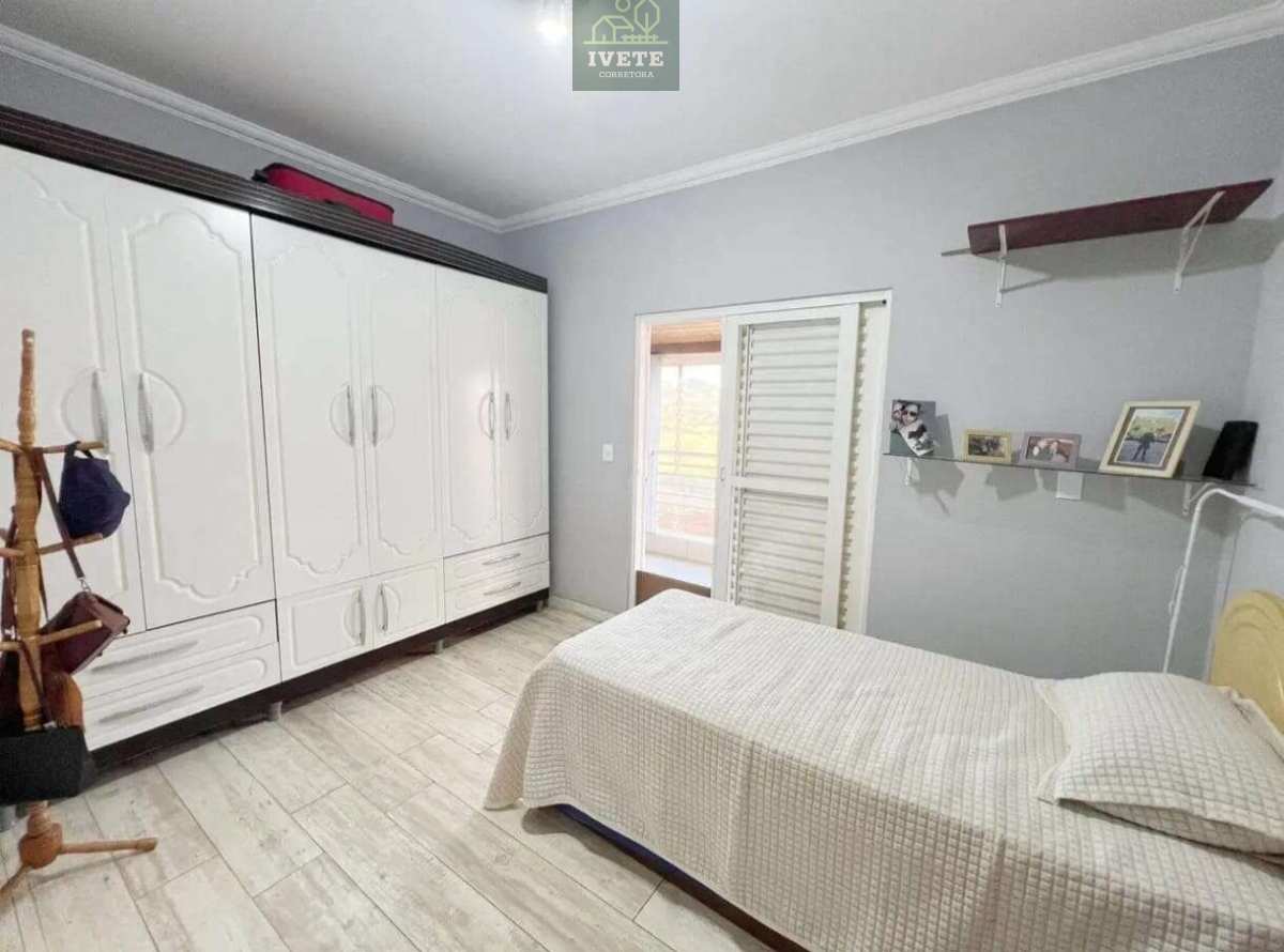 🏠VENDO AMPLA CASA COM LINDA VISTA PARA AS MONTANHAS NA CIDADE DE SOCORRO-SP!!⛰️ - Ivete San Imóveis